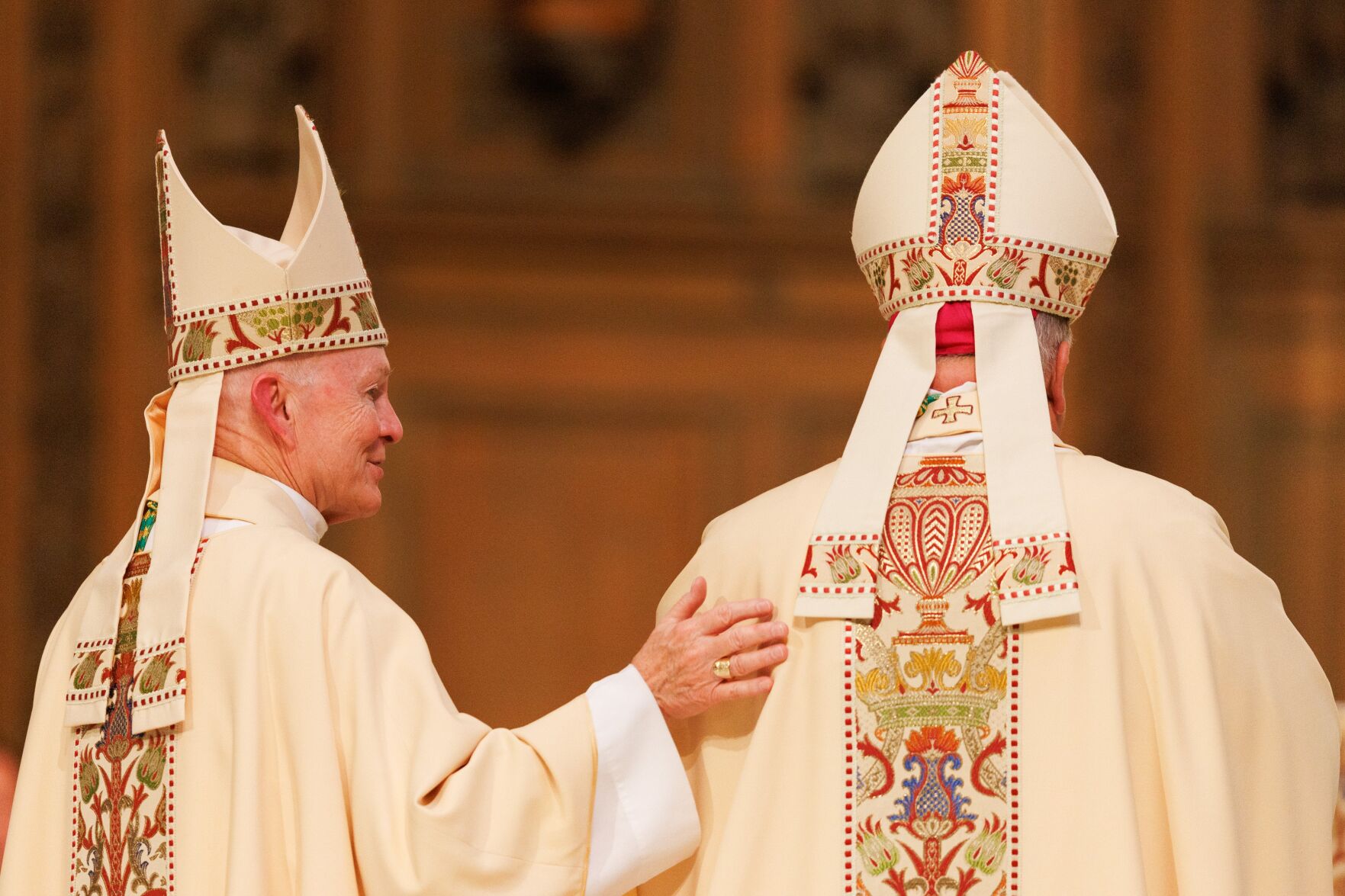 050725-owh-new-archbishop-nf-03.JPG